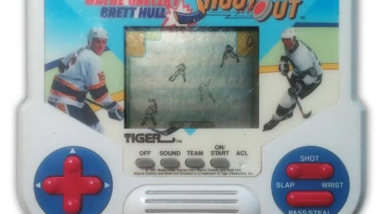 Wayne Gretzky and Brett Hull Shootout Hockey Image
